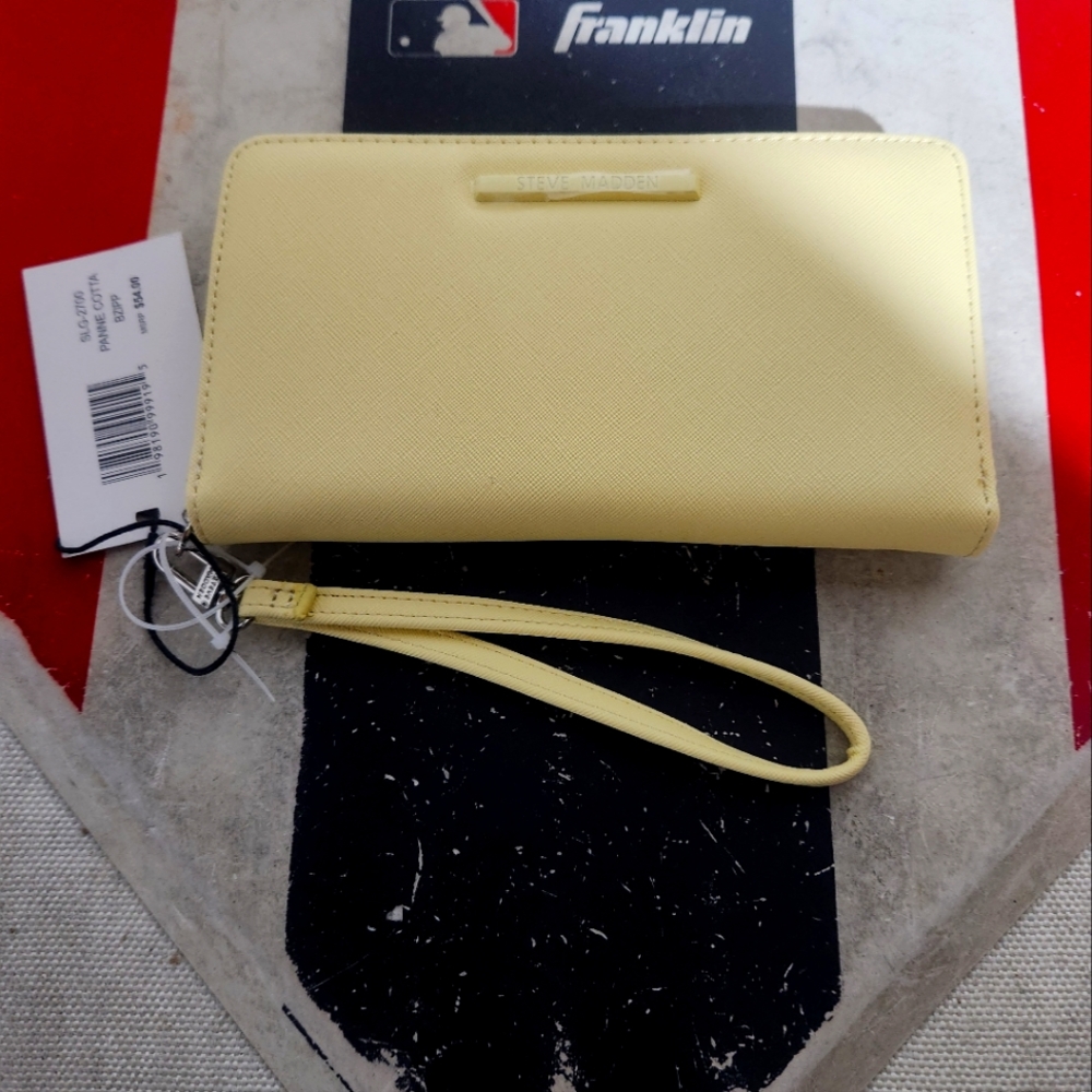 Steve Madden Light Yellow Wristlet Wallet